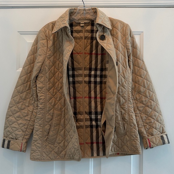 Women’s Burberry Beige Quilted Puffer Jacket - Picture 3 of 6